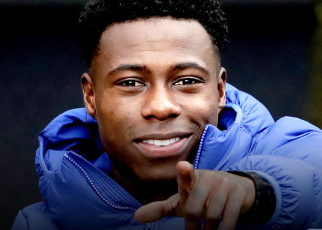 Quincy Promes wordt begeerd door clubs uit Dubai en Letland, maar verscheen dinsdag in een pro-formazitting. Journalisten werden tijdens de zitting de zaal uit gestuurd.