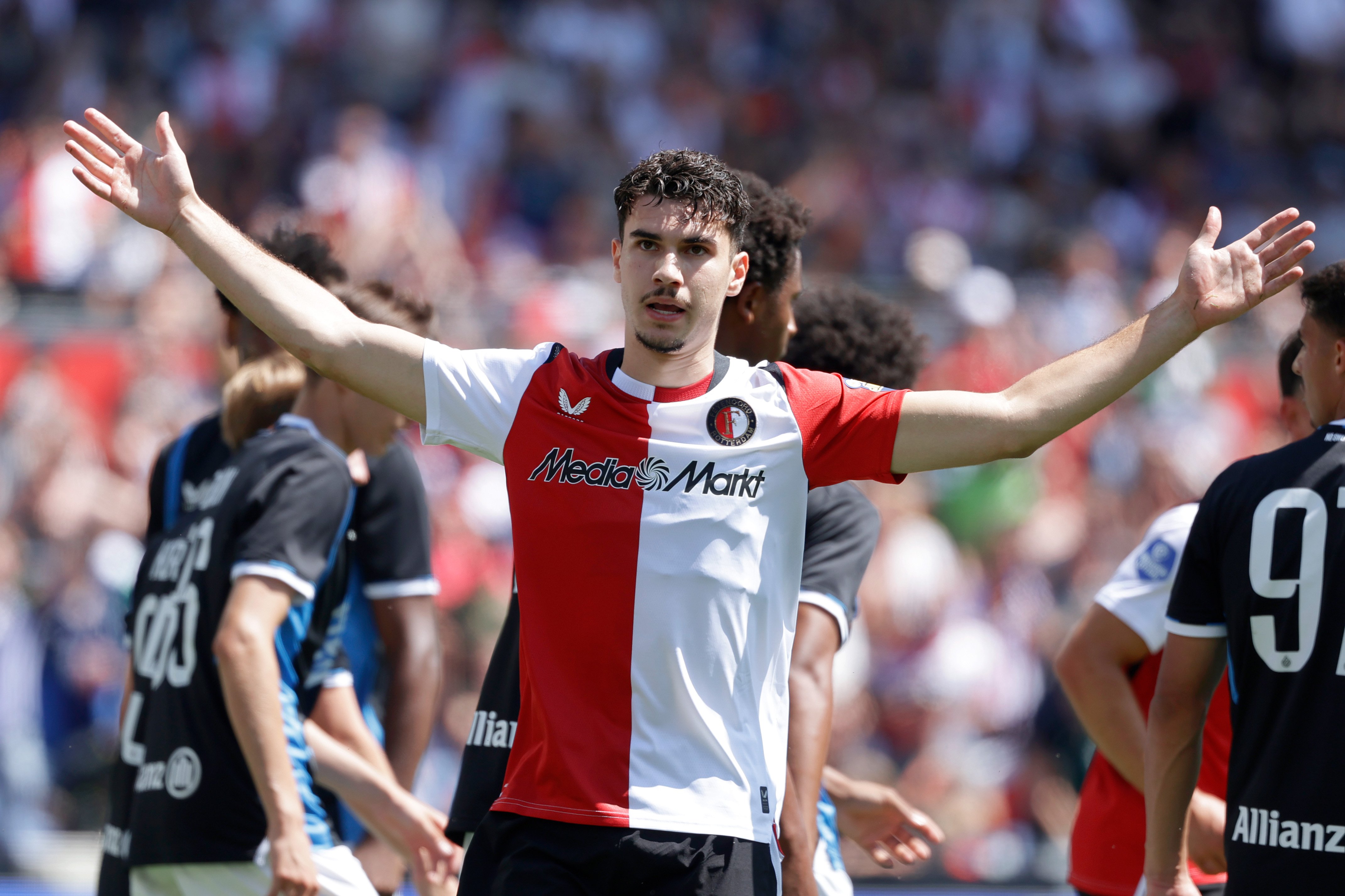 Shaqueel van Persie liet zich tegen Club Brugge direct gelden met de belangrijke gelijkmaker.
