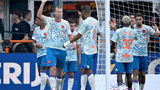 Volendam verrast met bijzondere outfit in duel met Ajax