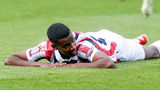 De oud-Eredivisiespeler Alexander Isak staat in 2025 nadrukkelijk in de belangstelling van Arne Slot en Liverpool, ondanks een vraagprijs van 200 miljoen euro.