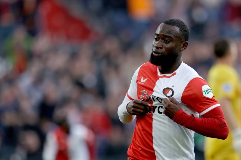 PSV kijkt naar Geertruida en raakt gevoelige transferlijn
